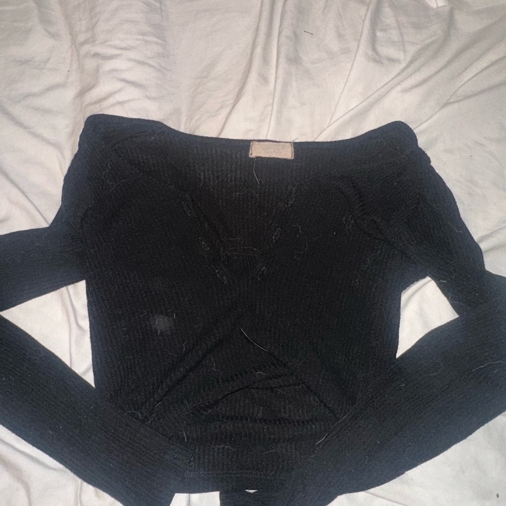Black Off-the-Shoulder Sweater with Fitted Silhouette